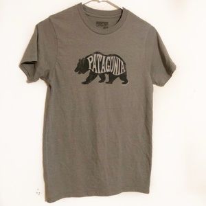 Patagonia Gray bear graphic T-shirt